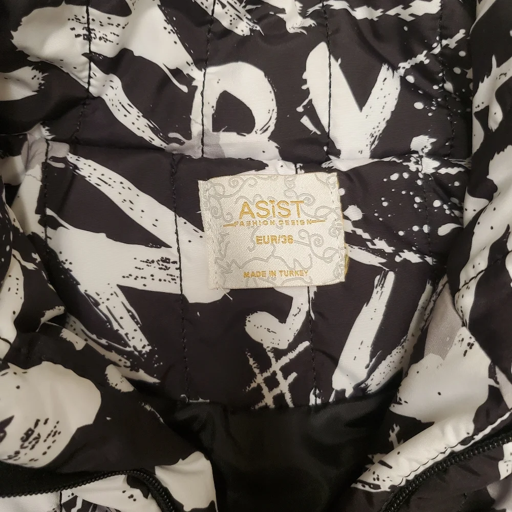 Jacket - Picture 2 of 3